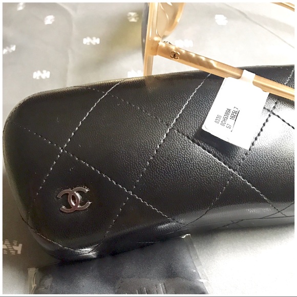 ❌TRADED❌Authentic 💕CHANEL BEIGE OVAL Sunglasses - Picture 7 of 8